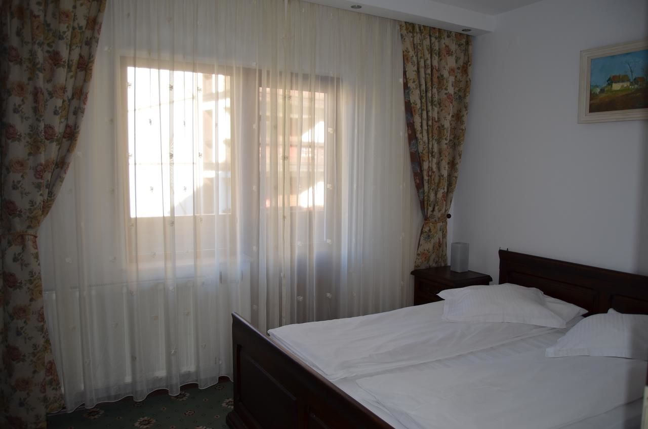 Гостевой дом Pensiunea Pasul Clabucetului Предял